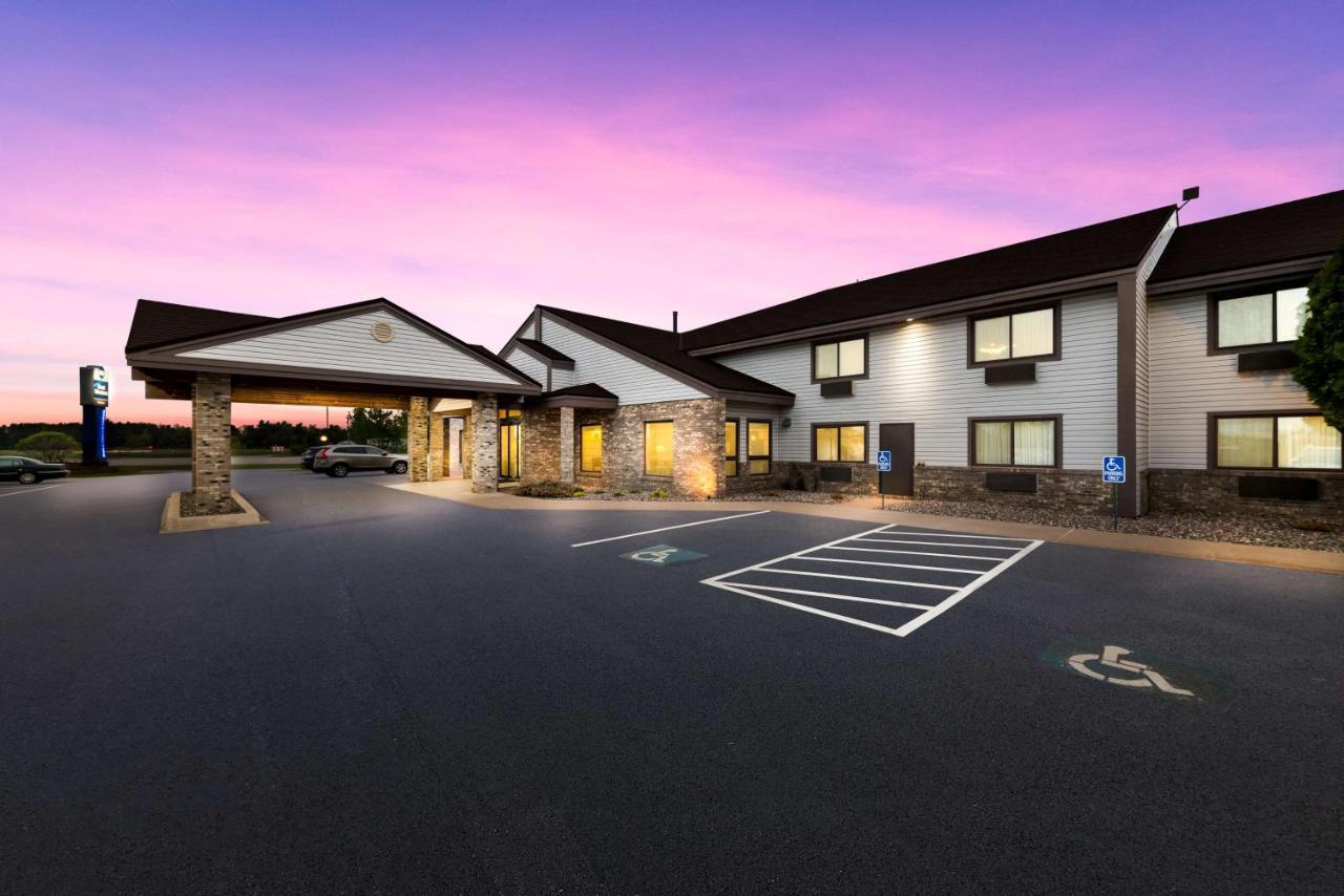 Best Western Derby Inn Eagle River Luaran gambar